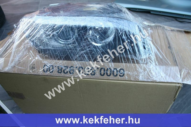 coupé/cabrio jobb első bi-xenon fényszóró, fehér index Listaara 467.000ft. Akcios ara